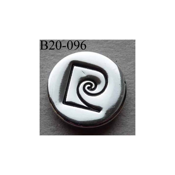 bouton 20 mm métal PIERRE CARDIN couleur chrome accroche avec un anneau au dos 