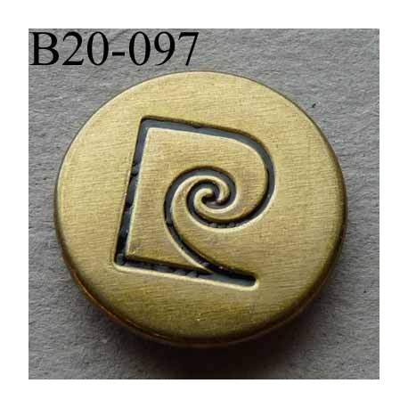 bouton 20 mm métal PIERRE CARDIN couleur cuivre accroche avec un anneau au dos 20 millimètres