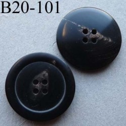 bouton 20 mm haut de gamme couleur noir avec une trace décorative plus claire 4 trous 20 millimètres
