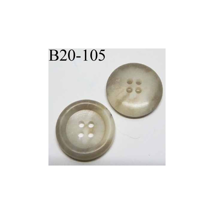 bouton 20 mm haut de gamme couleur écru légèrement gris 4 trous diamètre 20 millimètres