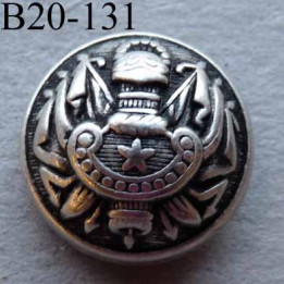 bouton métal 20mm provient d'une collection haut de gamme couleur noir et gris décoration armoiries accroche avec un anneau