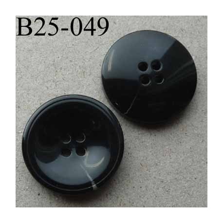 bouton 25 mm haut de gamme couleur noir avec un marque claire 4 trous