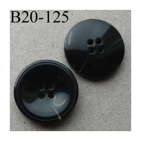 bouton 20 mm haut de gamme couleur noir avec un marque claire 4 trous