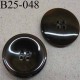 bouton 25 mm haut de gamme couleur marron centre opaque une partie de la bordure translucide 4 trous