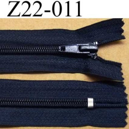 fermeture zip à glissière  longueur 22 cm couleur bleu marine non séparable zip nylon largeur 3,2 cm largeur du zip 6 mm