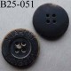 bouton 25 mm haut de gamme siglé VUARNET couleur noir imitation vieux bouton usé 4 trous 
