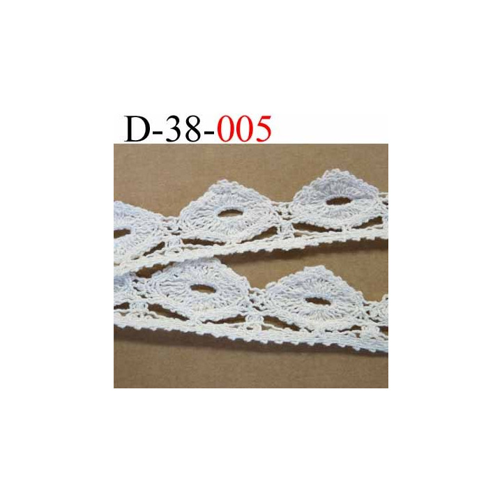 dentelle crochet ancienne 100 % coton largeur 38 mm couleur écru provient d'une vieille mercerie parisienne prix  au mètre