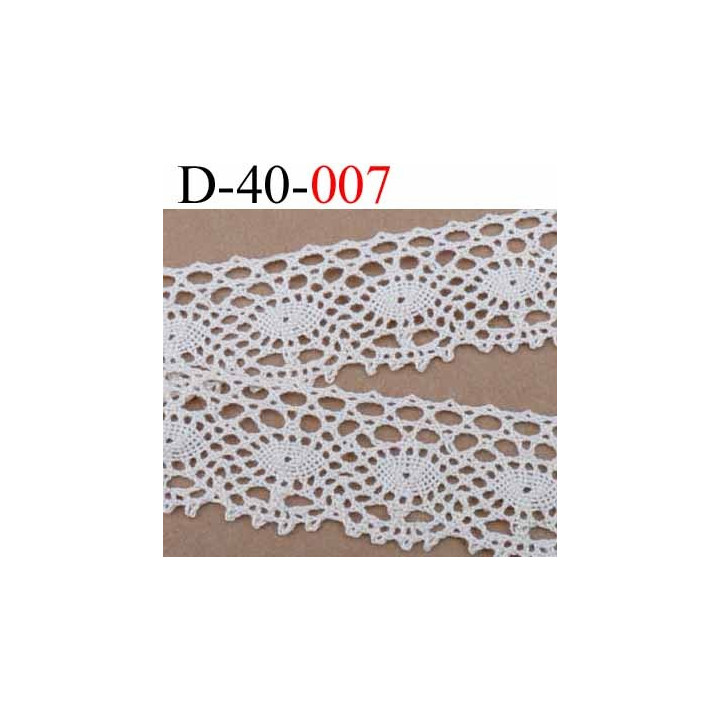 Dentelle  en coton largeur 45 mm couleur écru provient d'une ancienne mercerie parisienne prix au mètre