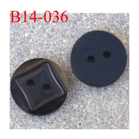 bouton diamètre 14 millimètres couleur noir 2 trous décor carré incrusté diamètre 14 mm
