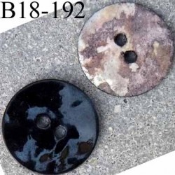 bouton 18 mm en nacre naturel couleur noir très brillant et au dos anthracite bleuté 2 trous diamètre 18 mm