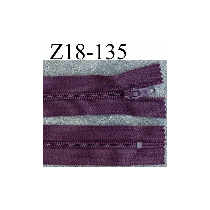 fermeture zip de marque à glissière longueur 18 cm couleur prune non séparable largeur 2.5 cm glissière nylon  zip 4.2 mm