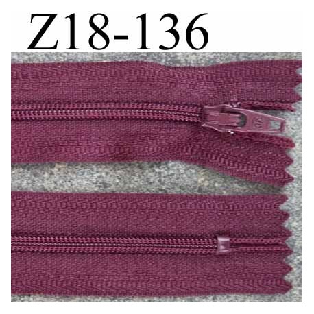 fermeture zip à glissière longueur 18 cm couleur bordeau lie de vin non séparable largeur 2.5 cm glissière nylon zip 4.2 mm