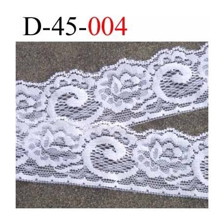 dentelle crochet en coton largeur 40 mm couleur écru provient d'une ancienne mercerie parisienne vendue au mètre