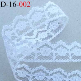 Dentelle  synthétique largeur 17 mm couleur blanc très belle prix au mètre