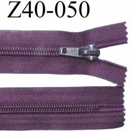 fermeture zip à glissière  longueur 40 cm couleur prune bordeaux non séparable zip nylon largeur 3,2 cm largeur du zip 6.5 mm